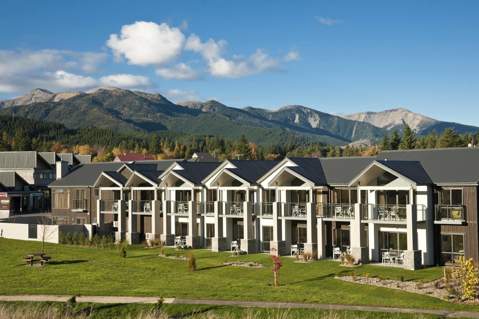 The St James Premium Accommodation Hanmer Springs Esterno foto